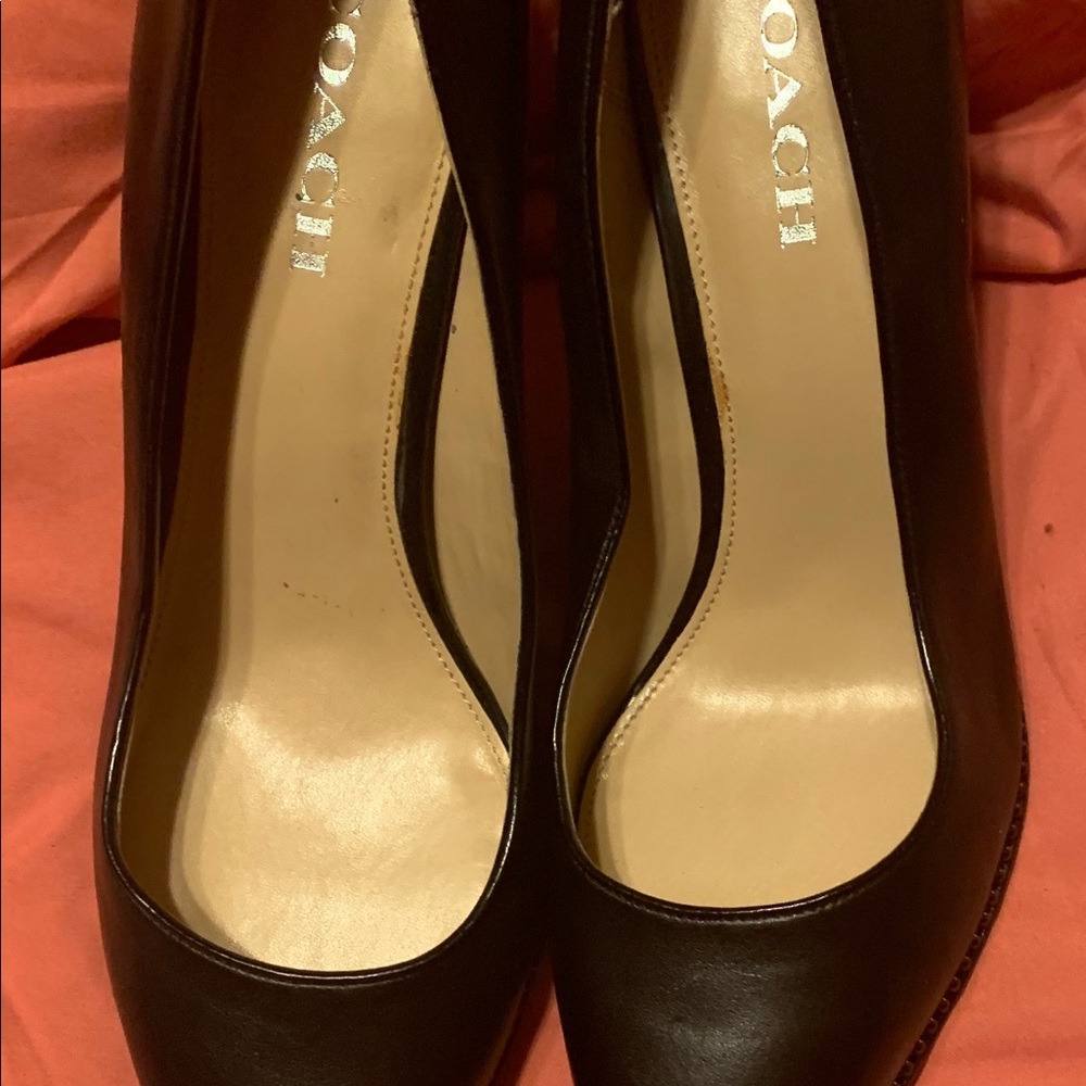 Authentic Couch new  leather heels